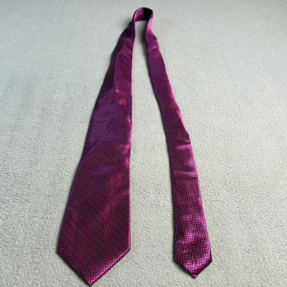 Paul Fredrick Mens Silk Necktie Magenta Pink Purple Chevron Herringbone Tie